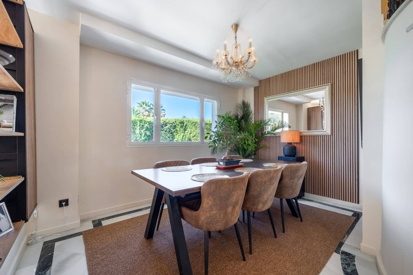 6 bedroom Villa for sale in Elviria with pool garage - € 1,400,000 (Ref: 9426475)