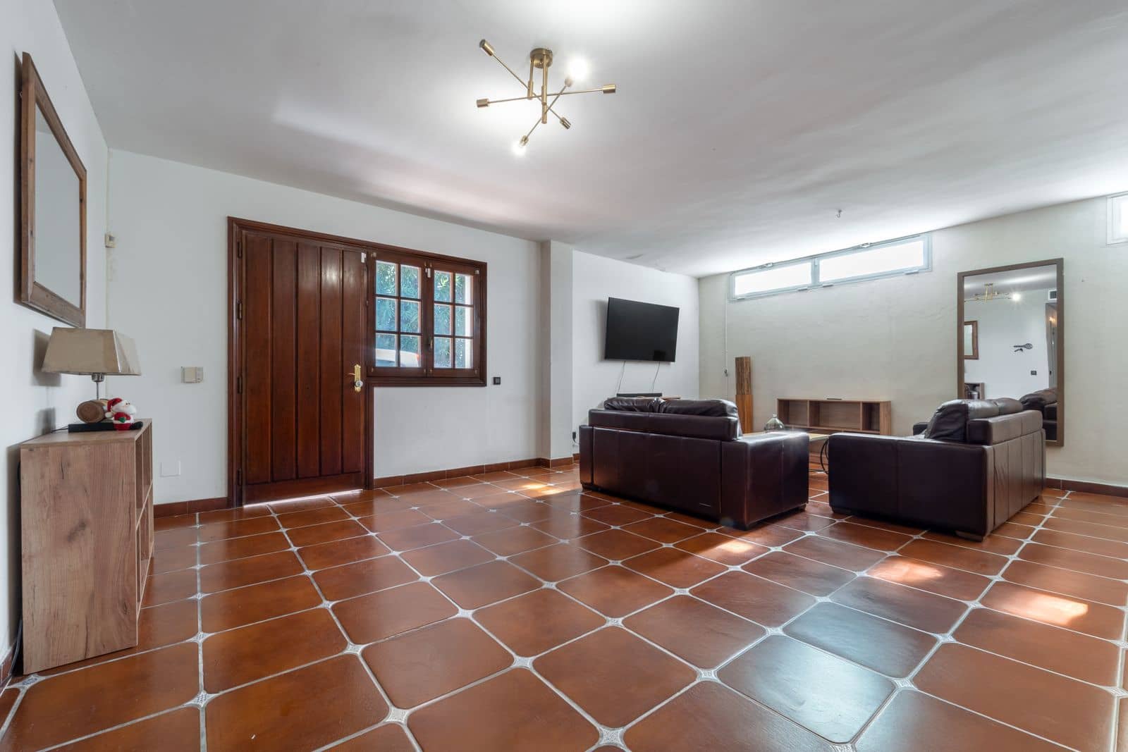 6 bedroom Villa for sale in Elviria with pool garage - € 1,400,000 (Ref: 9426475)