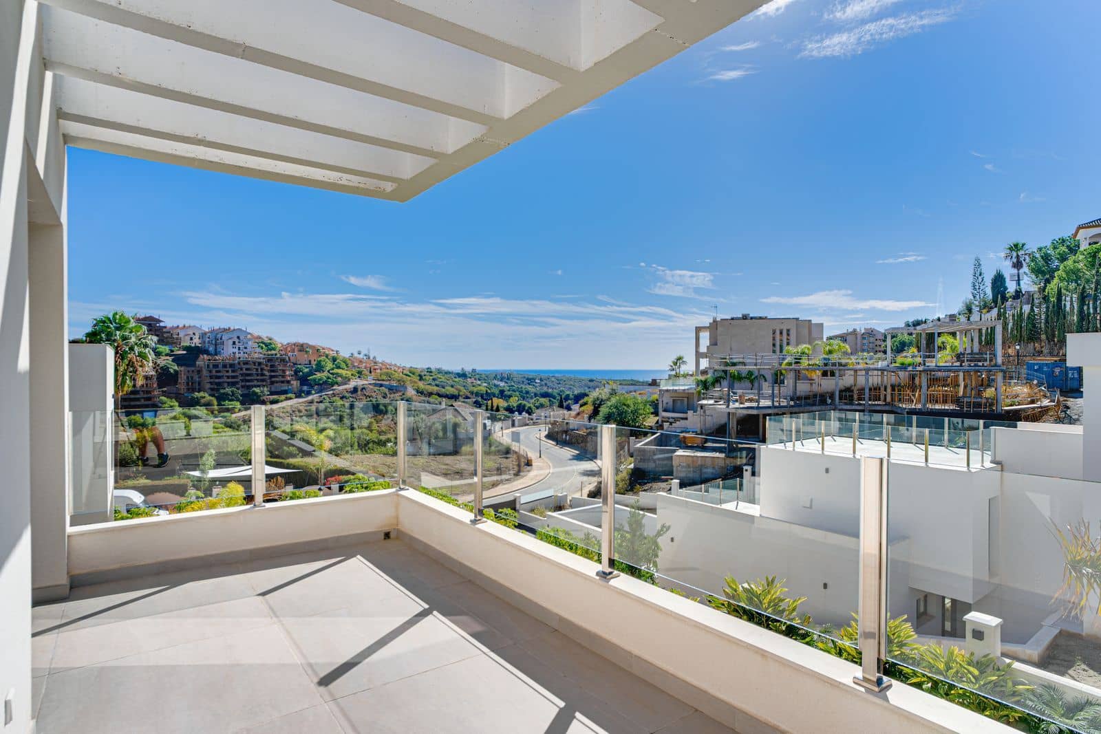 4 bedroom Villa for sale in Elviria with pool garage - € 2,550,000 (Ref: 9473429)