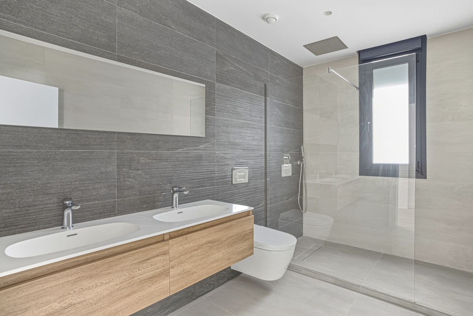 4 bedroom Villa for sale in Elviria with pool garage - € 2,550,000 (Ref: 9473429)