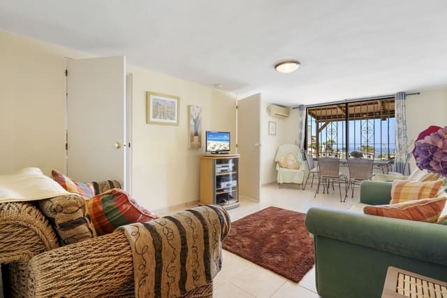 5 soveværelse Byhus til salg i Calahonda, Mijas med swimmingpool garage - € 525.000 (Ref: 9481564)