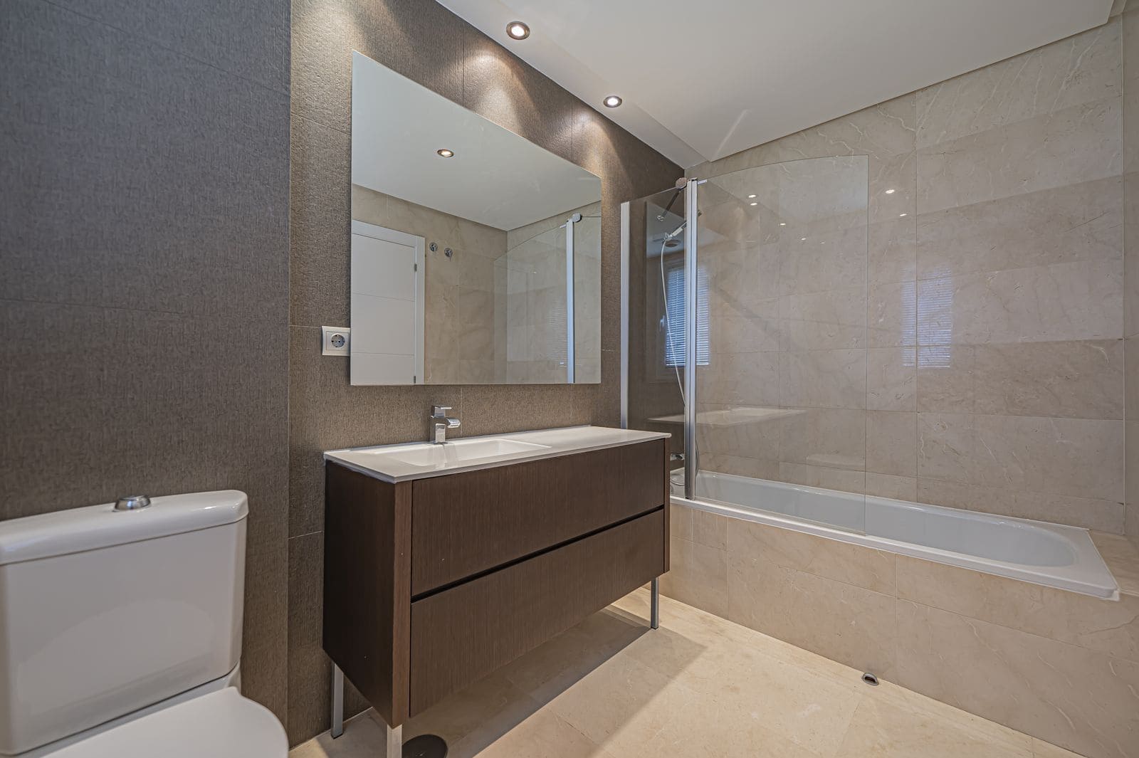 3 bedroom Apartment for sale in Los Arqueros with pool garage - € 549,000 (Ref: 9481565)