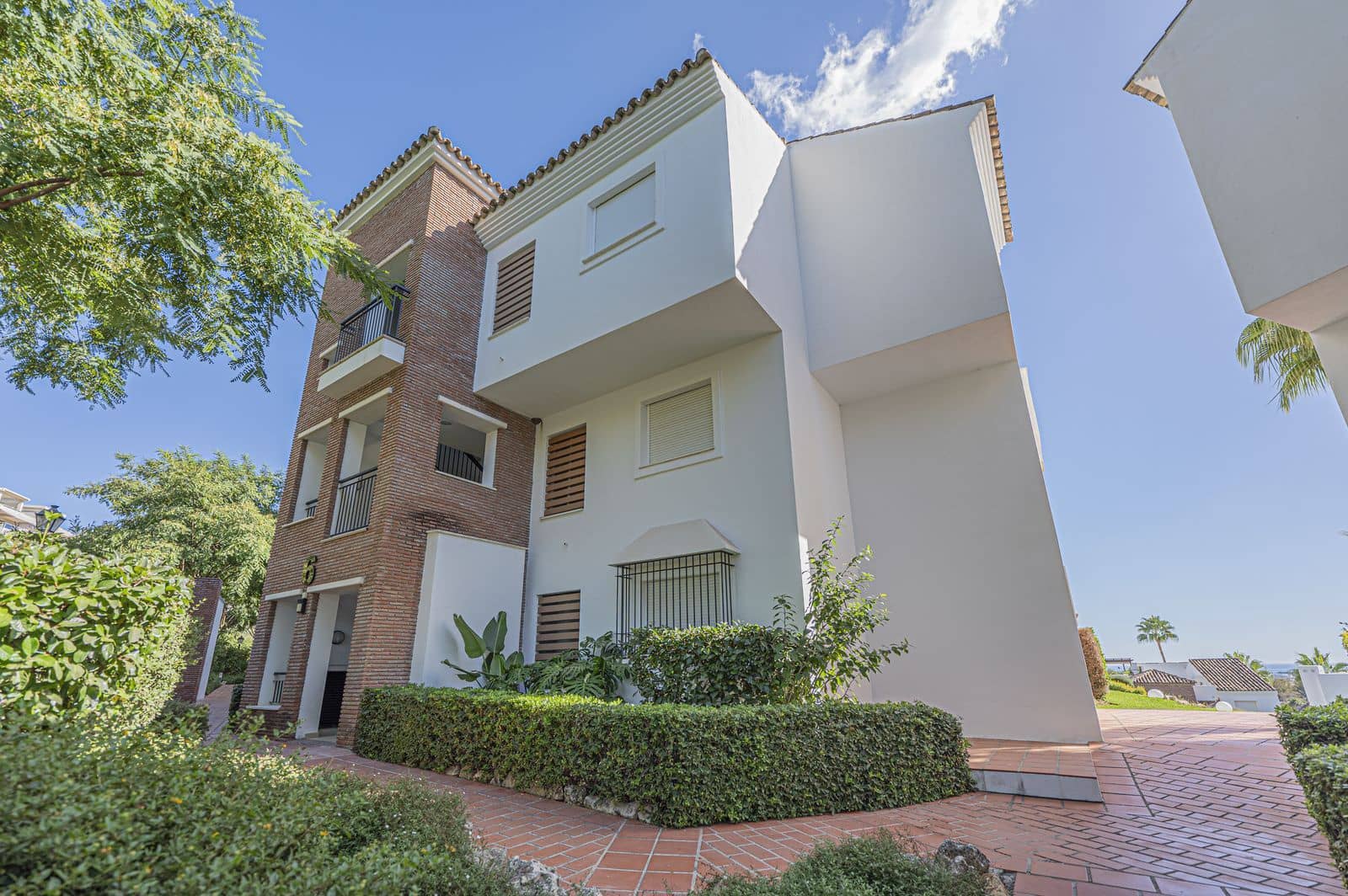 3 bedroom Apartment for sale in Los Arqueros with pool garage - € 549,000 (Ref: 9481565)