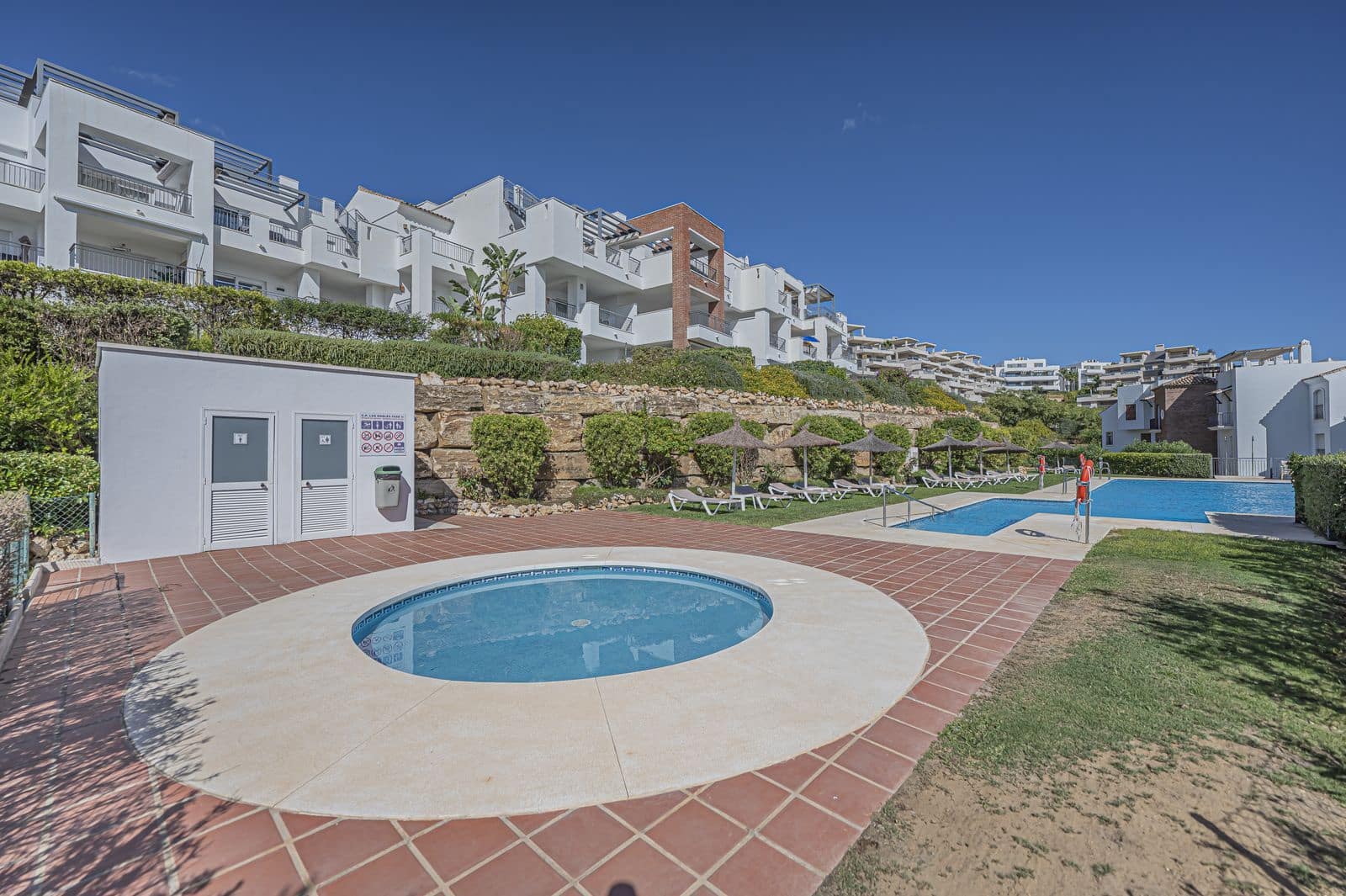 3 bedroom Apartment for sale in Los Arqueros with pool garage - € 549,000 (Ref: 9481565)