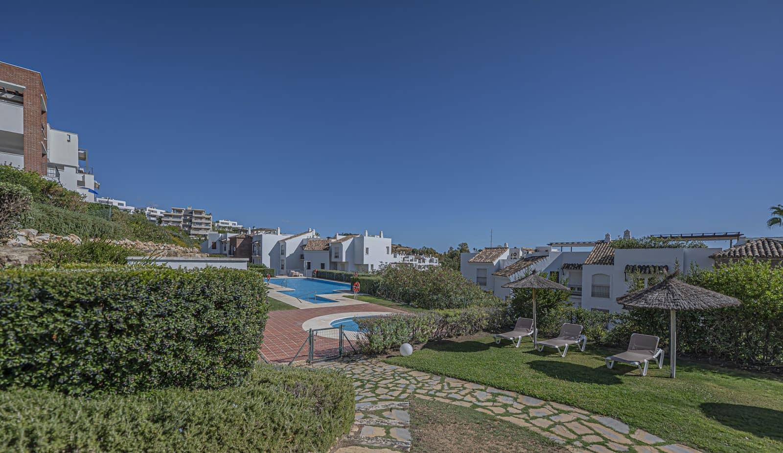 3 bedroom Apartment for sale in Los Arqueros with pool garage - € 549,000 (Ref: 9481565)