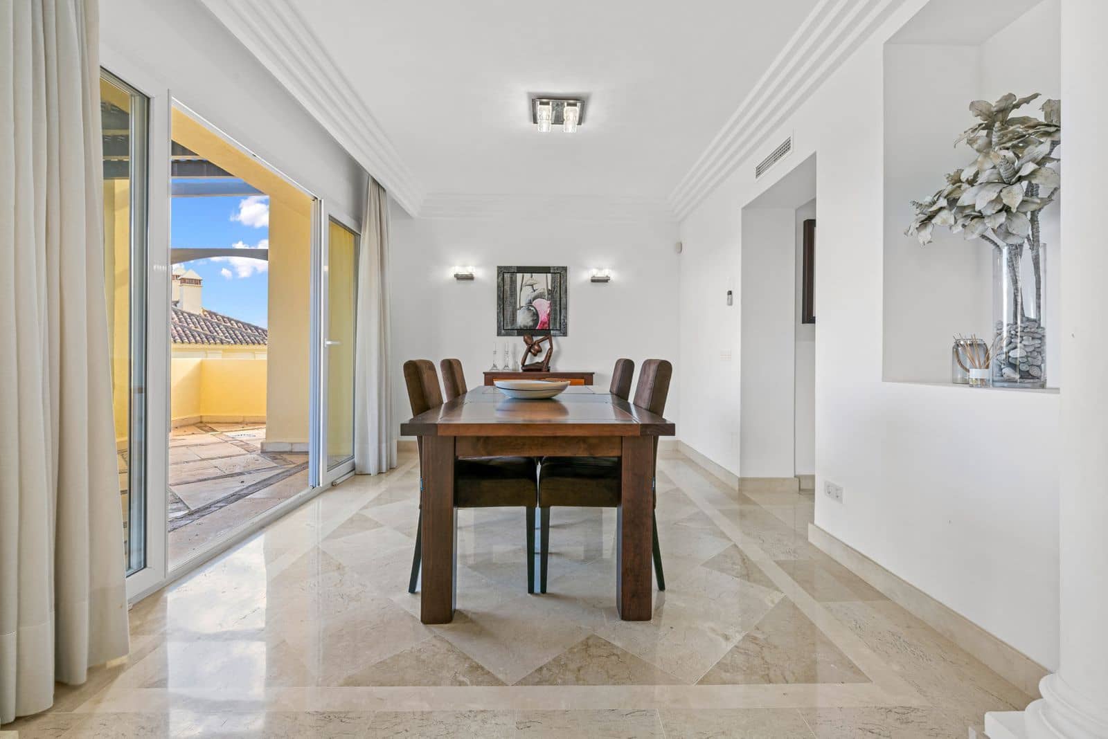 3 chambre Penthouse à vendre à Casares avec piscine garage - 595 000 € (Ref: 9496439)