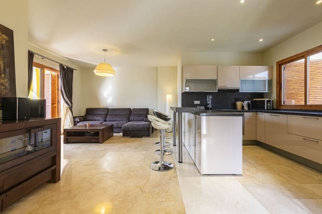 2 bedroom Apartment for sale in Nueva Andalucia, Marbella with pool garage - € 397,000 (Ref: 9496441)