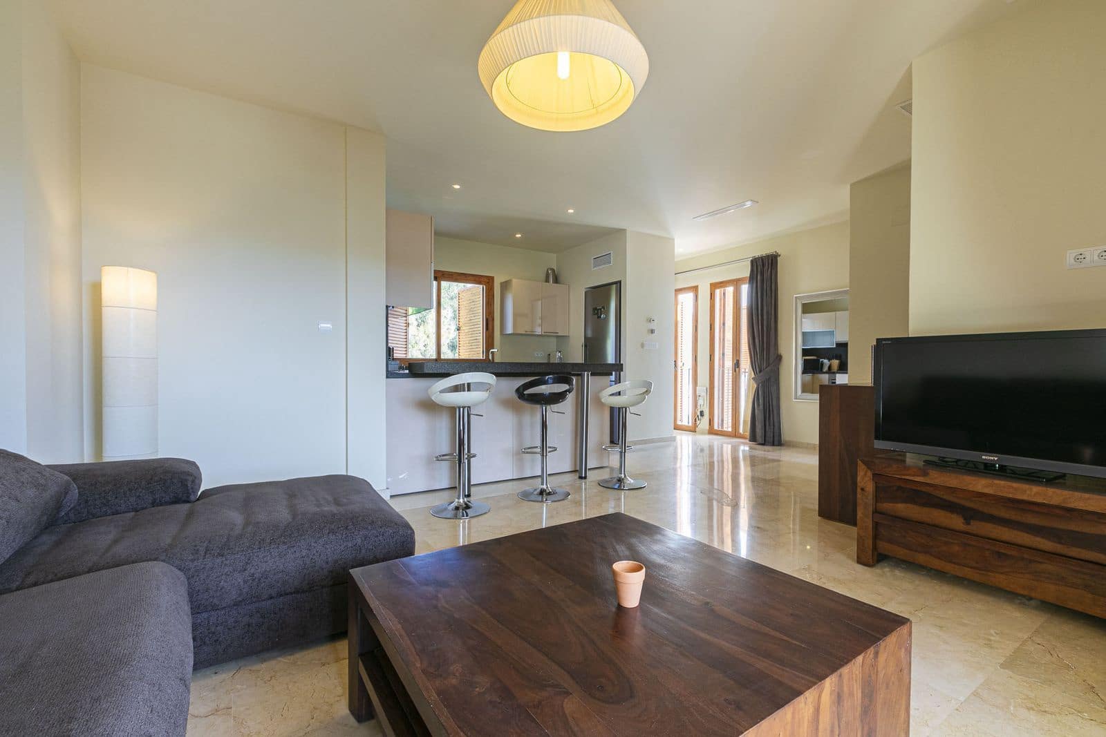 2 bedroom Apartment for sale in Nueva Andalucia with pool garage - € 397,000 (Ref: 9496441)