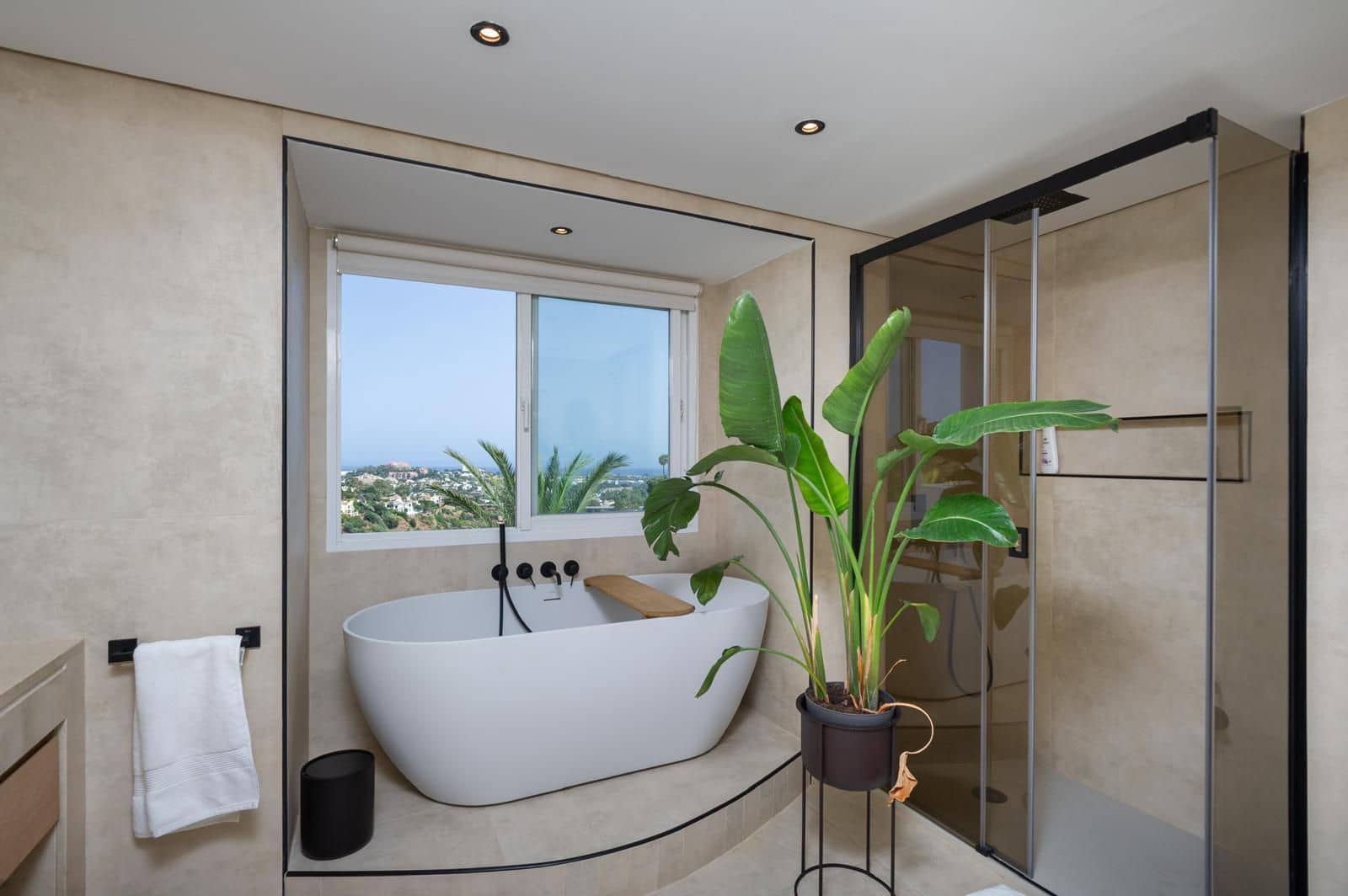 3 soverom Penthouse til salgs i La Quinta med svømmebasseng garasje - € 945 000 (Ref: 9525541)