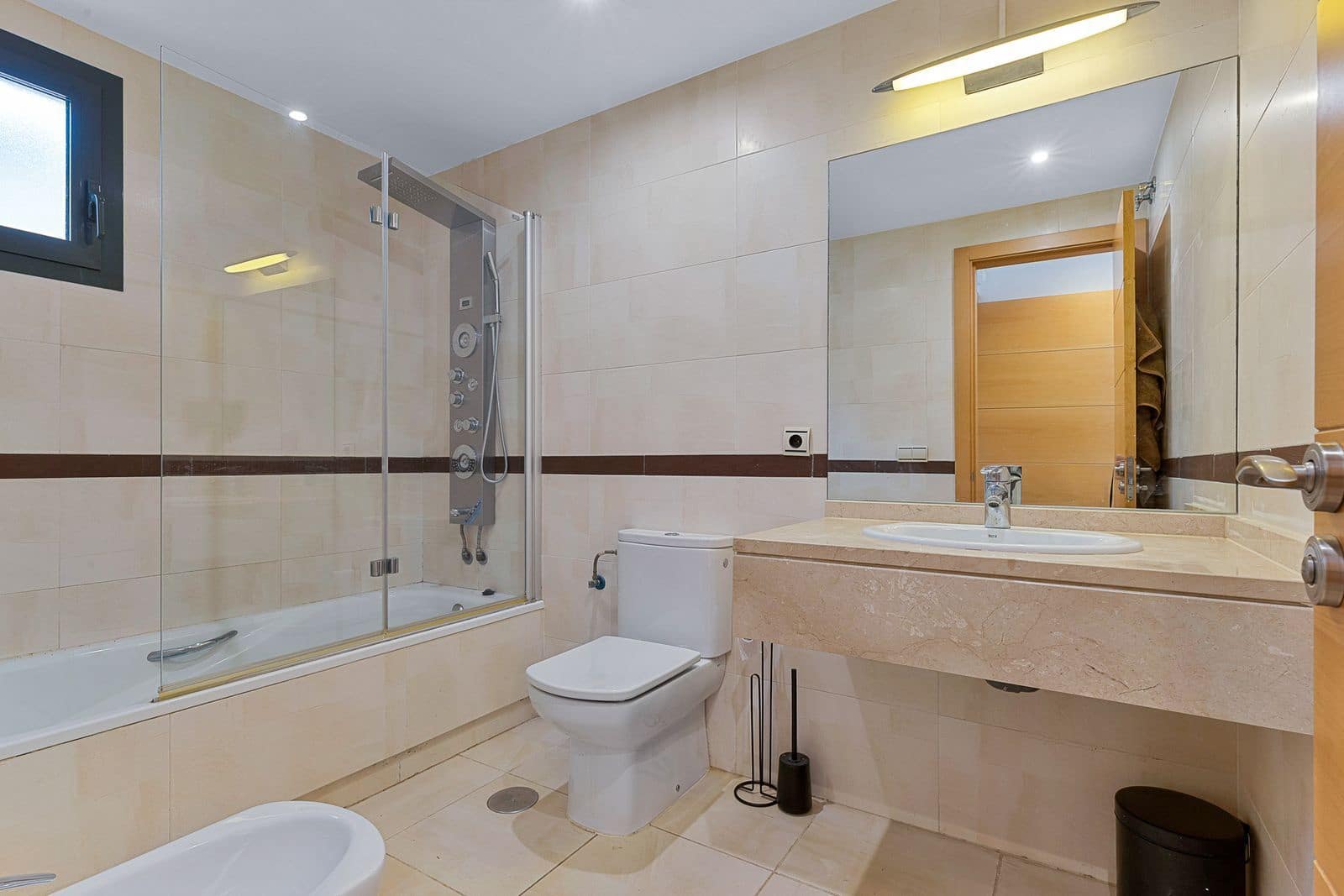 2 Zimmer Apartment zu verkaufen in La Cala de Mijas mit Pool Garage - 365.000 € (Ref: 9542419)