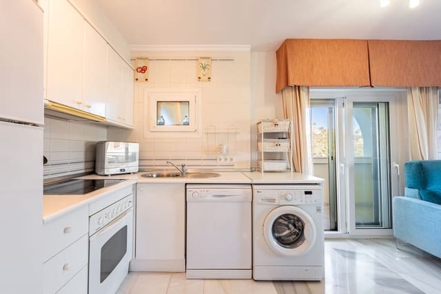 2 Zimmer Strandapartment zu verkaufen in La Cala de Mijas, Mijas mit Pool Garage - 599.000 € (Ref: 9544456)