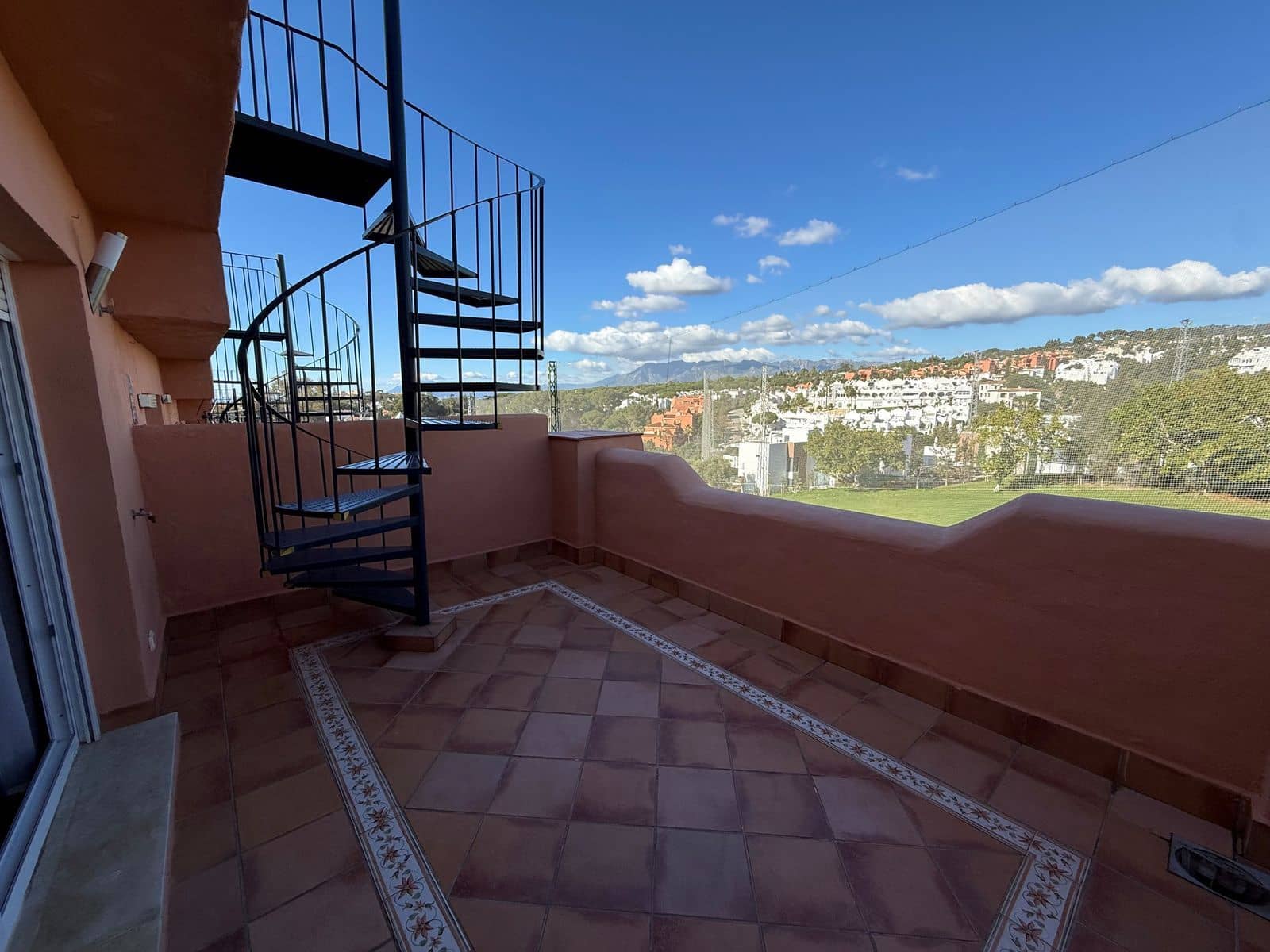 5 sovrum Hus till salu i Cabopino med pool garage - 519 000 € (Ref: 9552504)