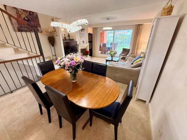 5 sovrum Hus till salu i Cabopino, Marbella med pool garage - 519 000 € (Ref: 9552504)