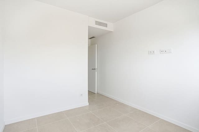 2 sypialnia Apartament na sprzedaż w Estepona z basenem garażem - 445 000 € (Ref: 9570129)