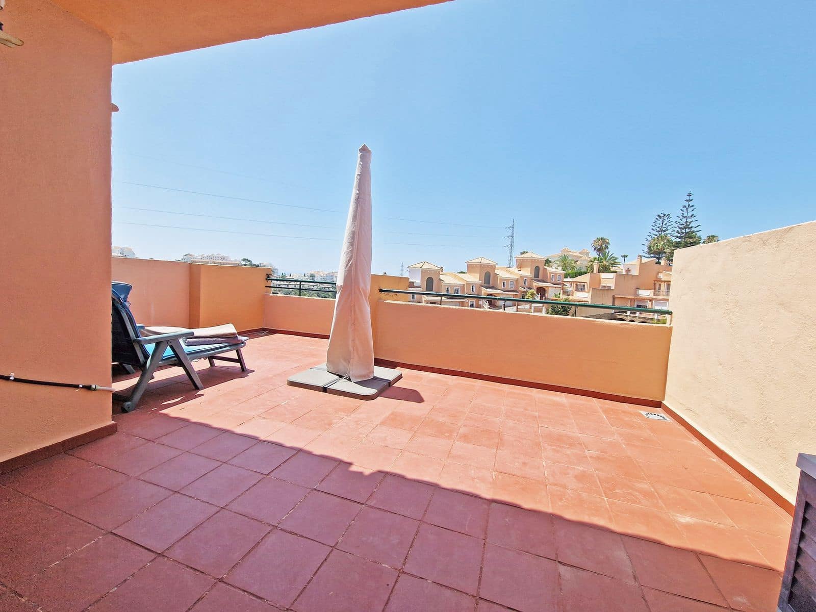 3 slaapkamer Penthouse te koop in Riviera del Sol met zwembad garage - € 395.000 (Ref: 9570163)