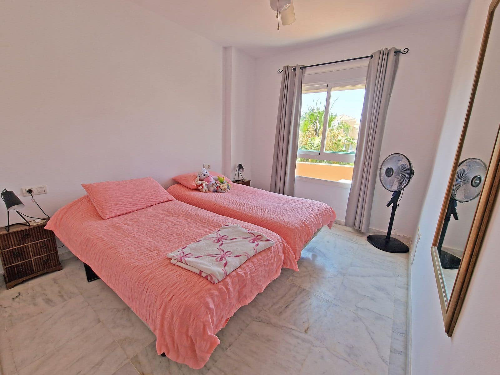 3 slaapkamer Penthouse te koop in Riviera del Sol met zwembad garage - € 395.000 (Ref: 9570163)
