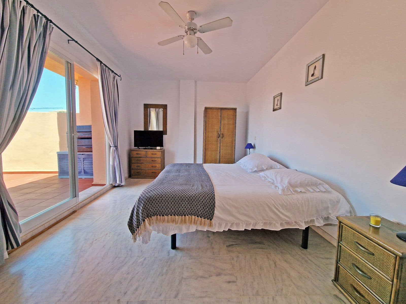 3 slaapkamer Penthouse te koop in Riviera del Sol met zwembad garage - € 395.000 (Ref: 9570163)