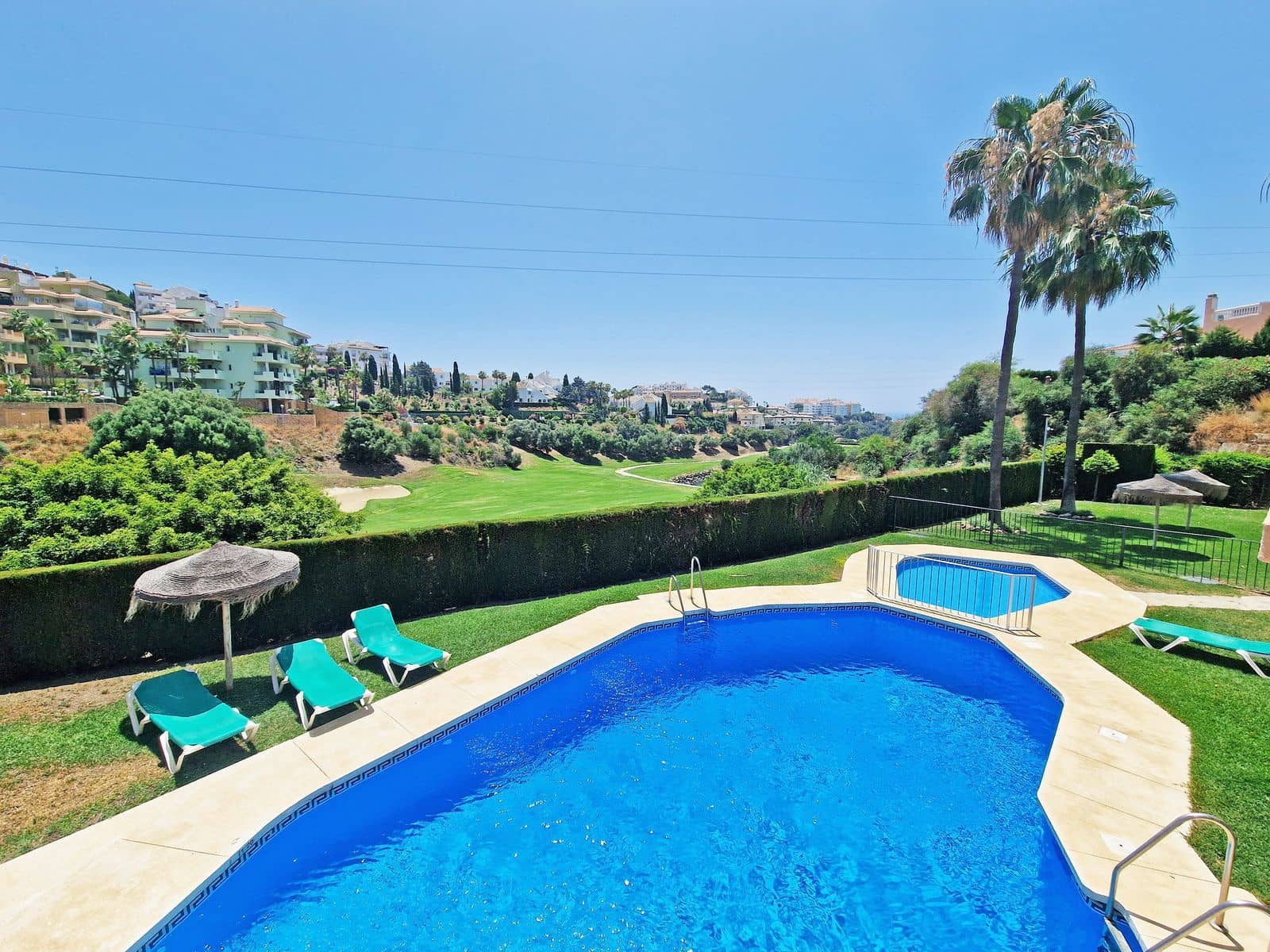 3 slaapkamer Penthouse te koop in Riviera del Sol met zwembad garage - € 395.000 (Ref: 9570163)