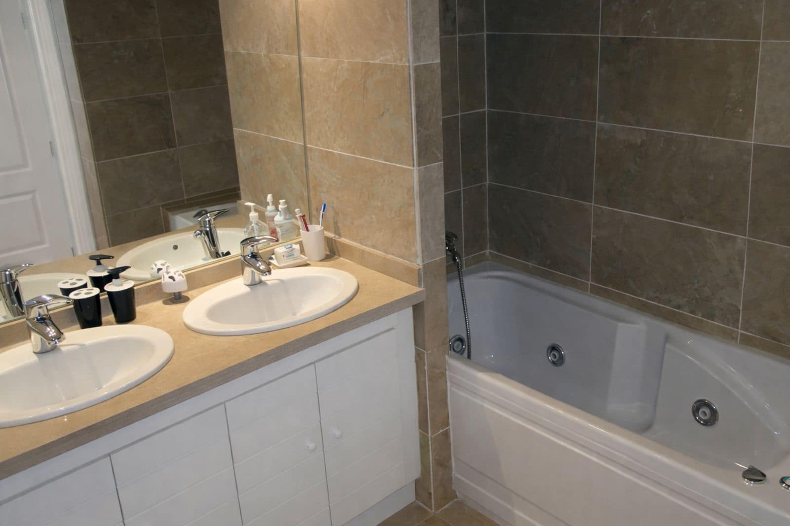 3 quarto Apartamento para venda em Riviera del Sol com piscina garagem - 445 000 € (Ref: 9571879)