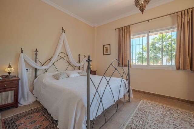 5 sypialnia Apartament na sprzedaż w Alhaurín el Grande z basenem garażem - 695 000 € (Ref: 9580354)