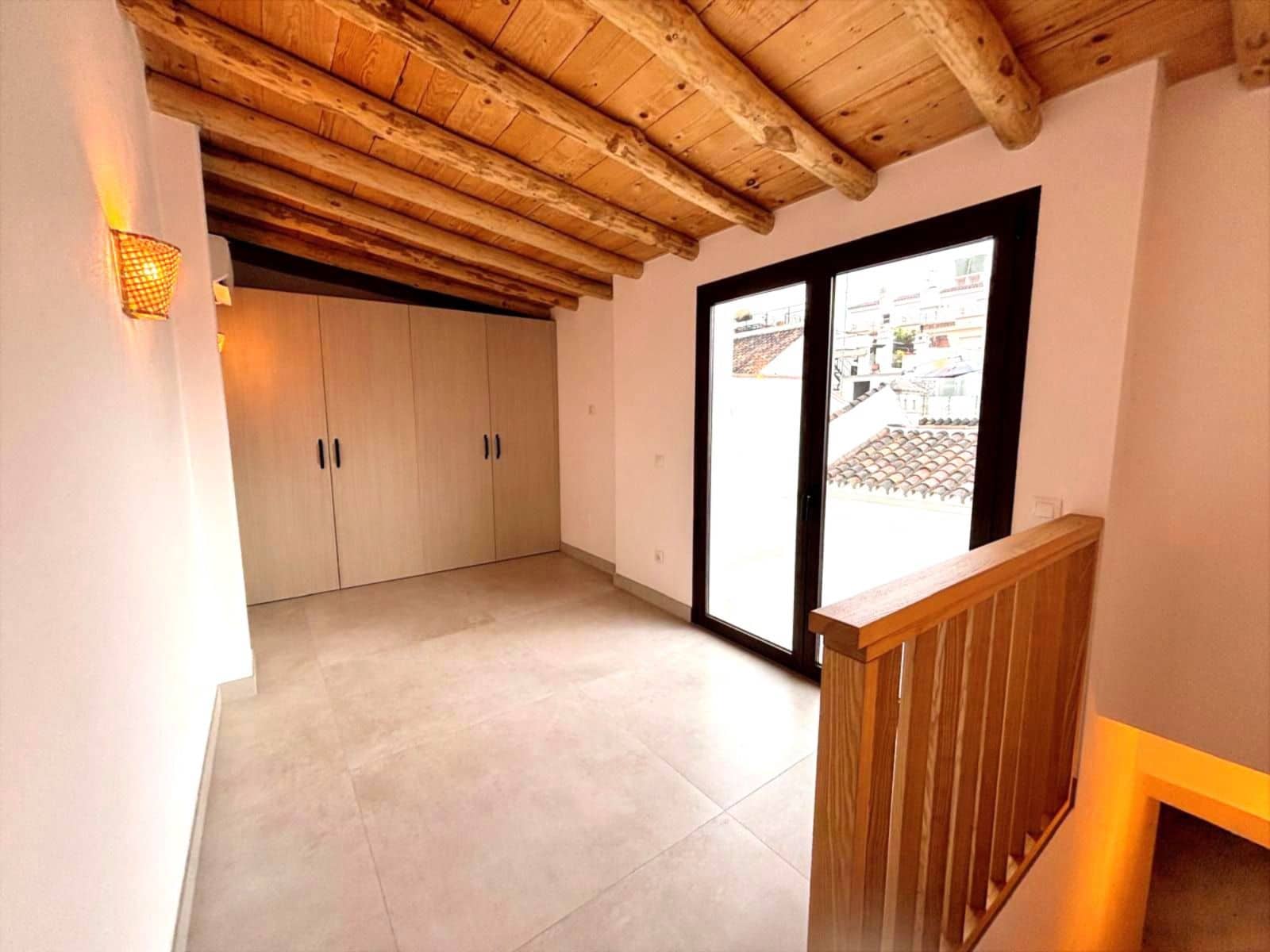 Casa de 4 habitaciones en Estepona en venta con garaje - 985.000 € (Ref: 9580355)