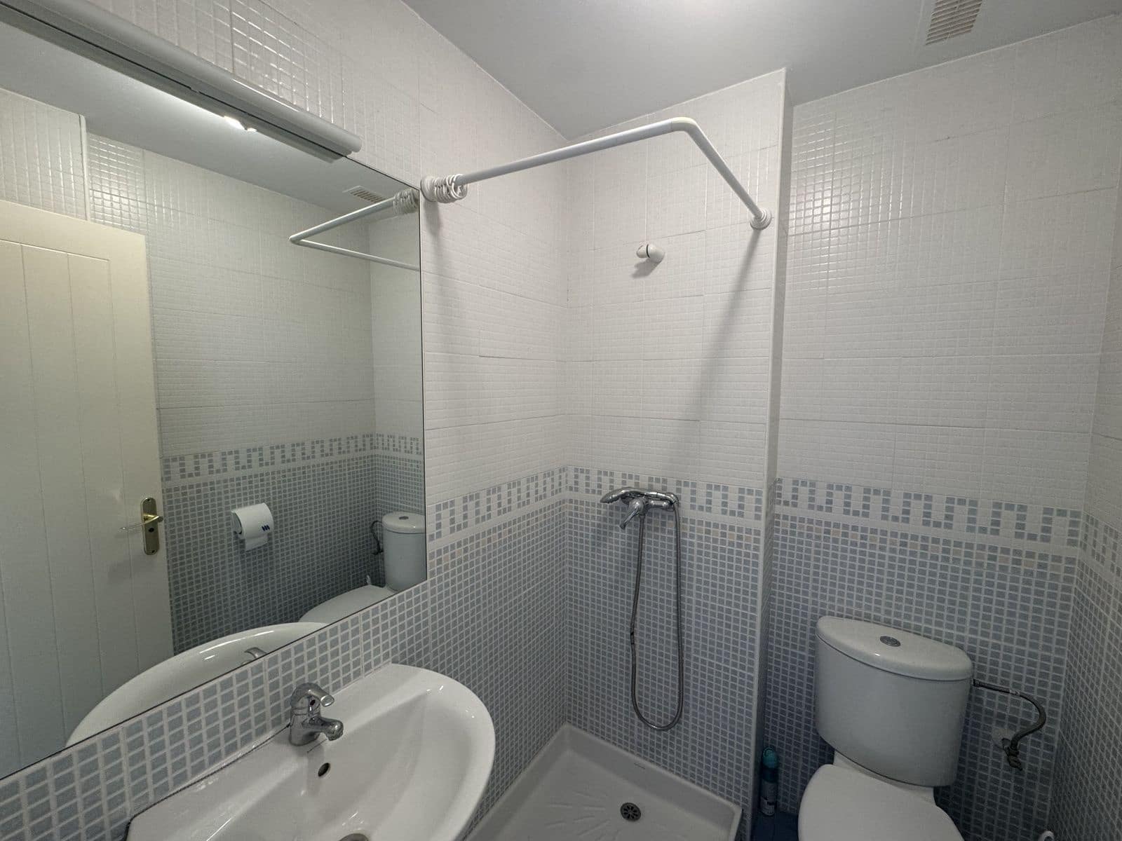 2 makuuhuone Huoneisto myytävänä paikassa Calahonda mukana uima-altaan 
autotalli - 375 000 € (Ref: 9580359)