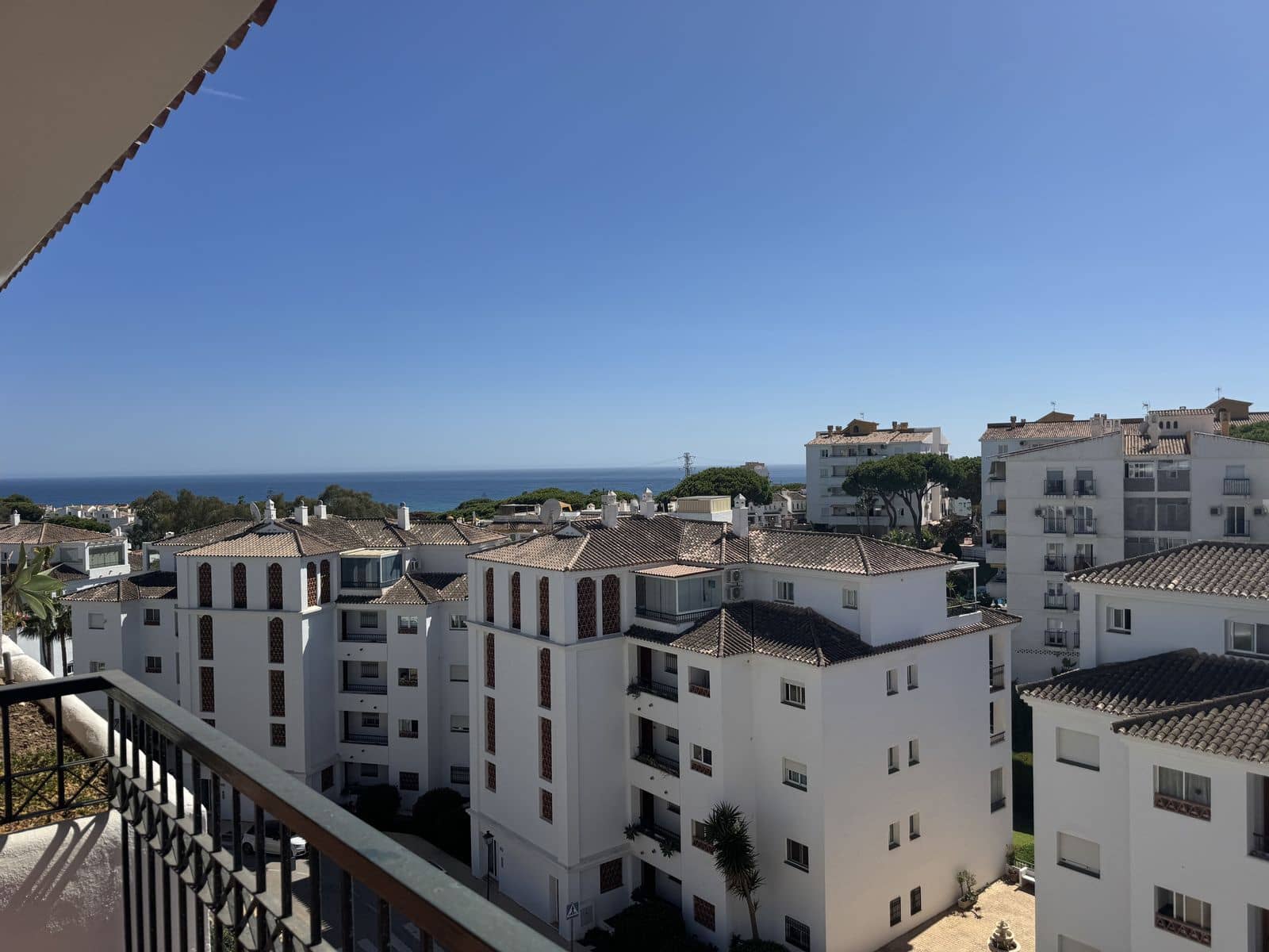 2 makuuhuone Huoneisto myytävänä paikassa Calahonda mukana uima-altaan 
autotalli - 375 000 € (Ref: 9580359)