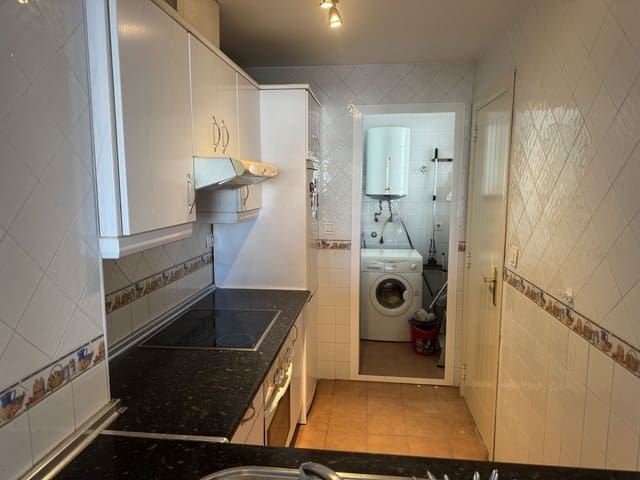 2 makuuhuone Huoneisto myytävänä paikassa Calahonda, Mijas mukana uima-altaan 
autotalli - 375 000 € (Ref: 9580359)