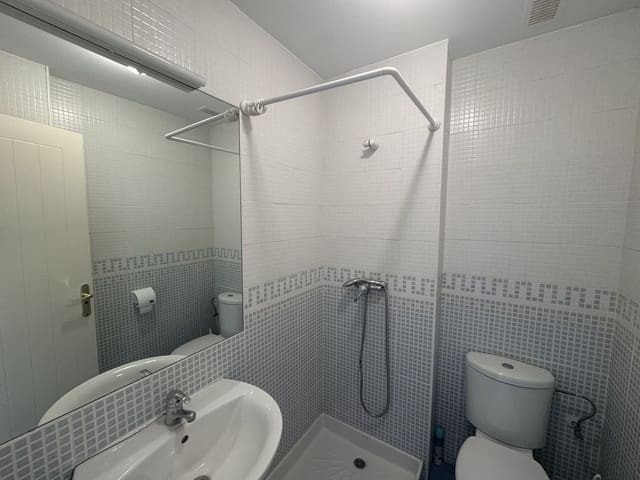 2 makuuhuone Huoneisto myytävänä paikassa Calahonda, Mijas mukana uima-altaan 
autotalli - 375 000 € (Ref: 9580359)