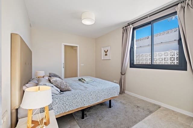 5 makuuhuone Huvila myytävänä paikassa El Faro, Mijas mukana uima-altaan 
autotalli - 849 999 € (Ref: 9598311)