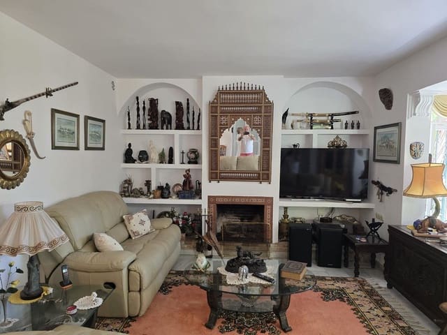 4 sypialnia Willa na sprzedaż w Calahonda, Mijas z basenem garażem - 890 000 € (Ref: 9606660)