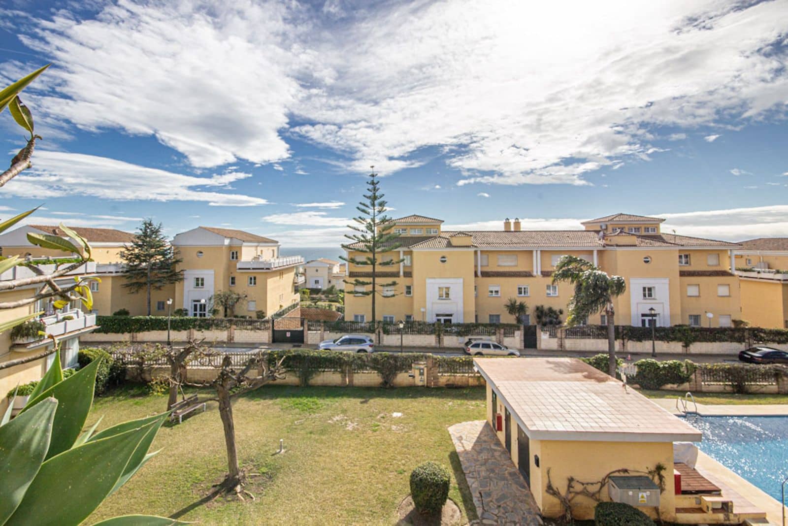 2 soveværelse Lejlighed til salg i Cabopino med swimmingpool garage - € 525.000 (Ref: 9606664)