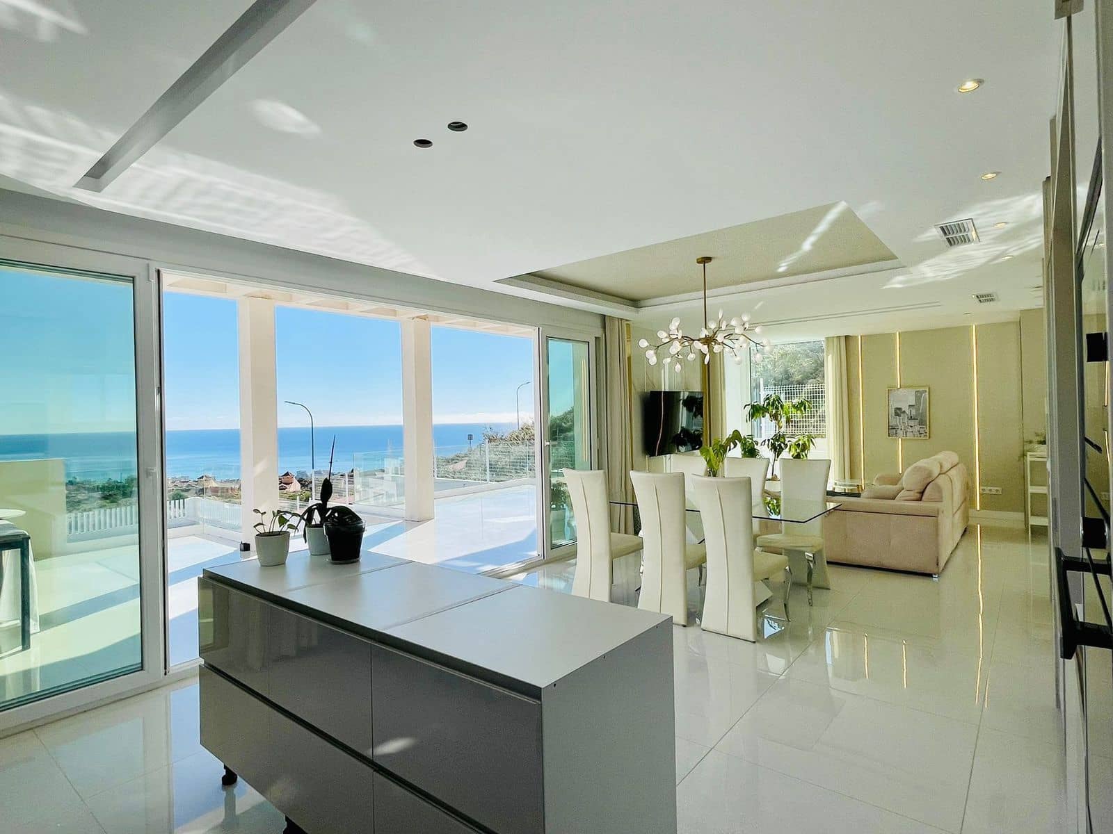 4 soverom Villa til salgs i Benalmadena med svømmebasseng garasje - € 1 700 000 (Ref: 9628355)