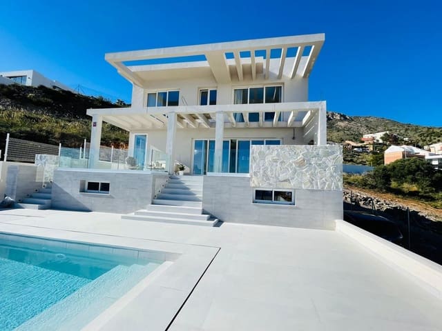 4 soverom Villa til salgs i Benalmádena med svømmebasseng garasje - € 1 700 000 (Ref: 9628355)