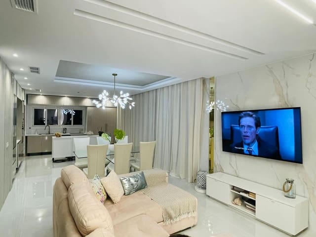 4 soverom Villa til salgs i Benalmádena med svømmebasseng garasje - € 1 700 000 (Ref: 9628355)