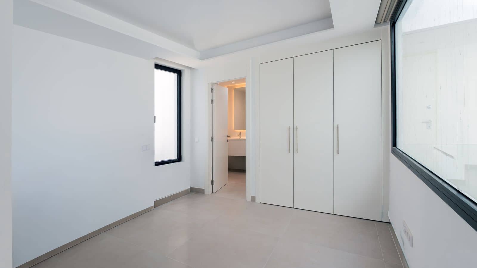 4 bedroom Villa for sale in Benalmadena with pool garage - € 2,100,000 (Ref: 9628361)