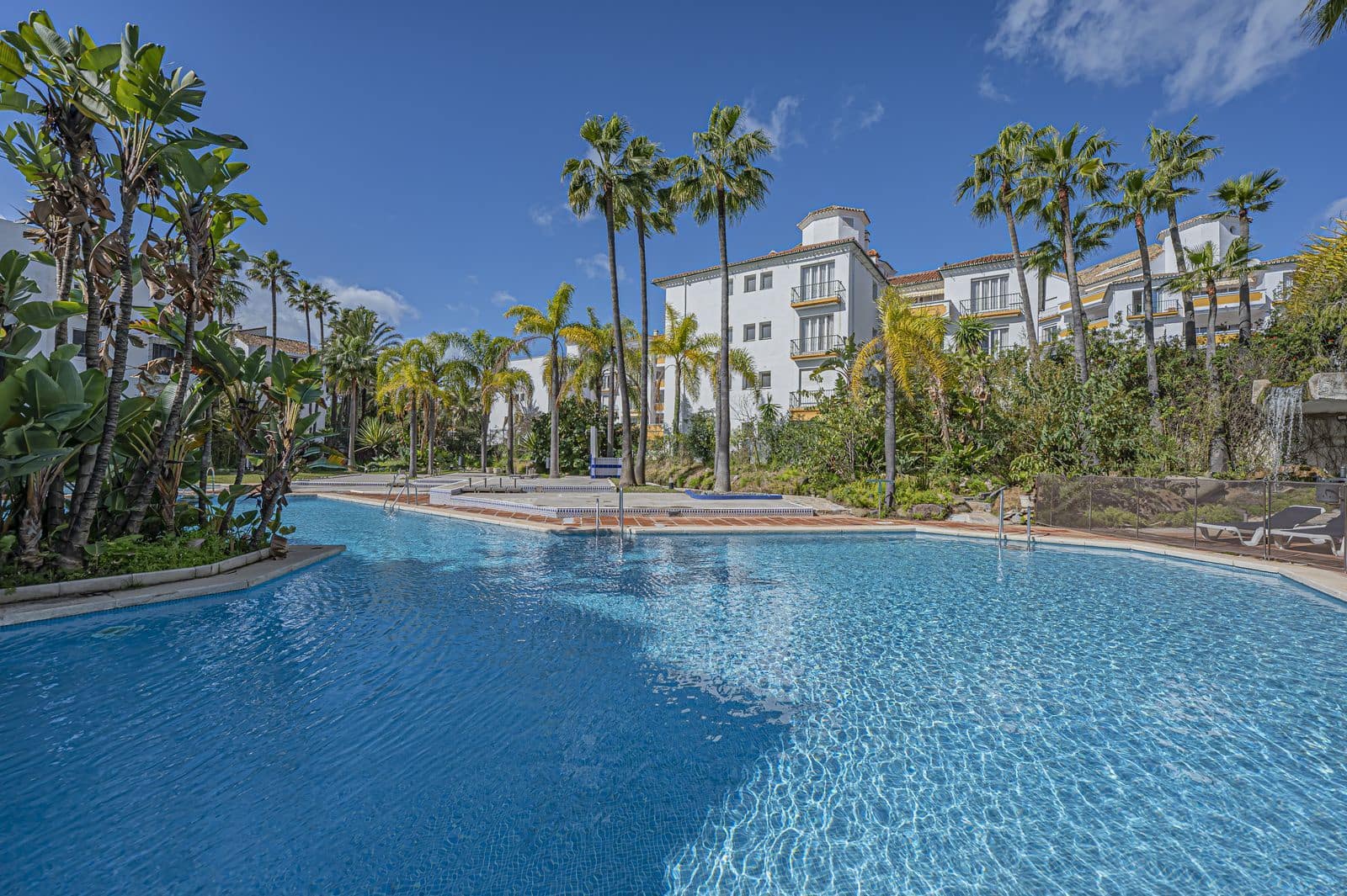 2 chambre Villa/Maison à vendre à Elviria avec piscine garage - 685 000 € (Ref: 9641014)