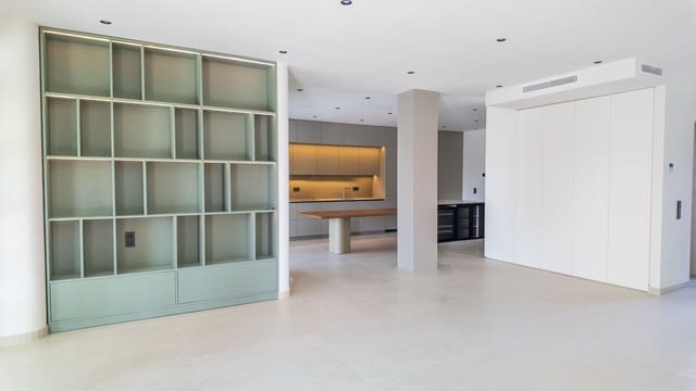 3 Zimmer Villa zu verkaufen in Sotogrande Costa, San Roque mit Pool Garage - 2.580.000 € (Ref: 9665429)