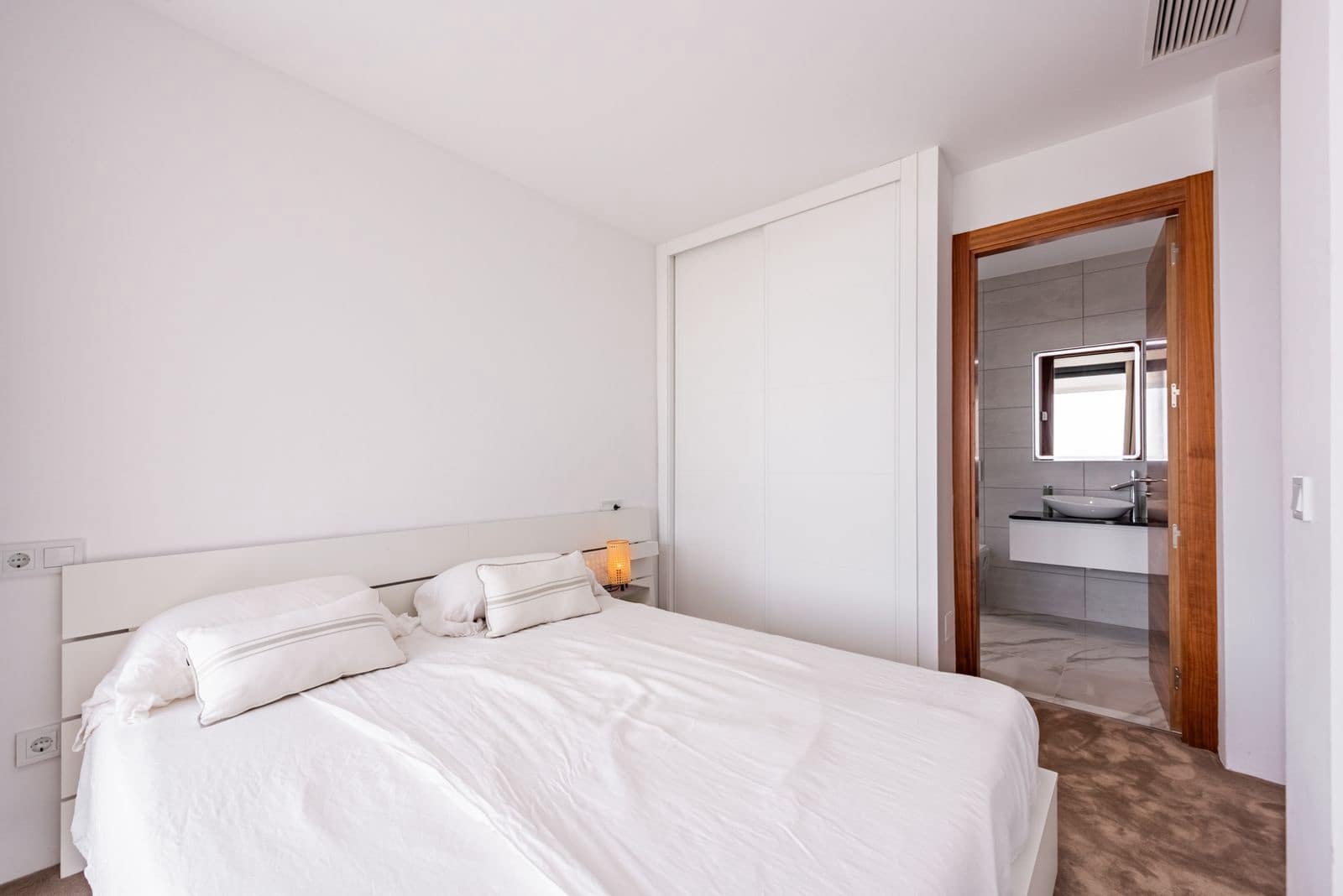 3 slaapkamer Villa te koop in Estepona met zwembad garage - € 1.400.000 (Ref: 9676277)