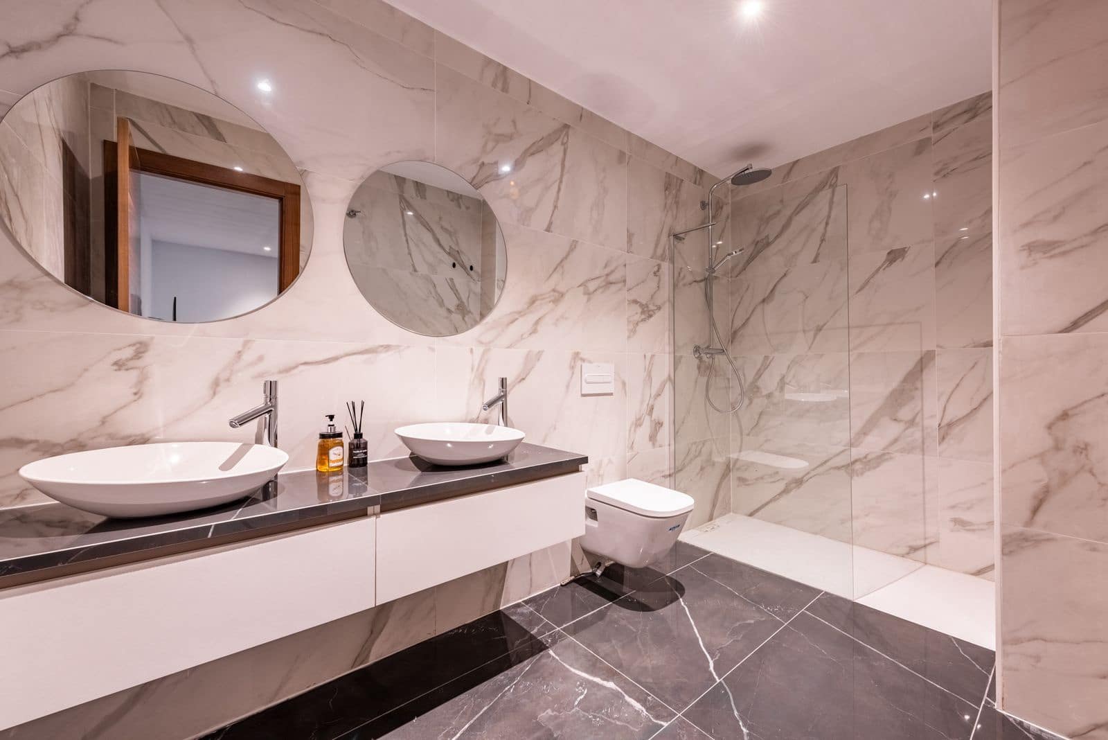 3 slaapkamer Villa te koop in Estepona met zwembad garage - € 1.400.000 (Ref: 9676277)