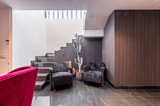 3 slaapkamer Villa te koop in Estepona met zwembad garage - € 1.400.000 (Ref: 9676277)