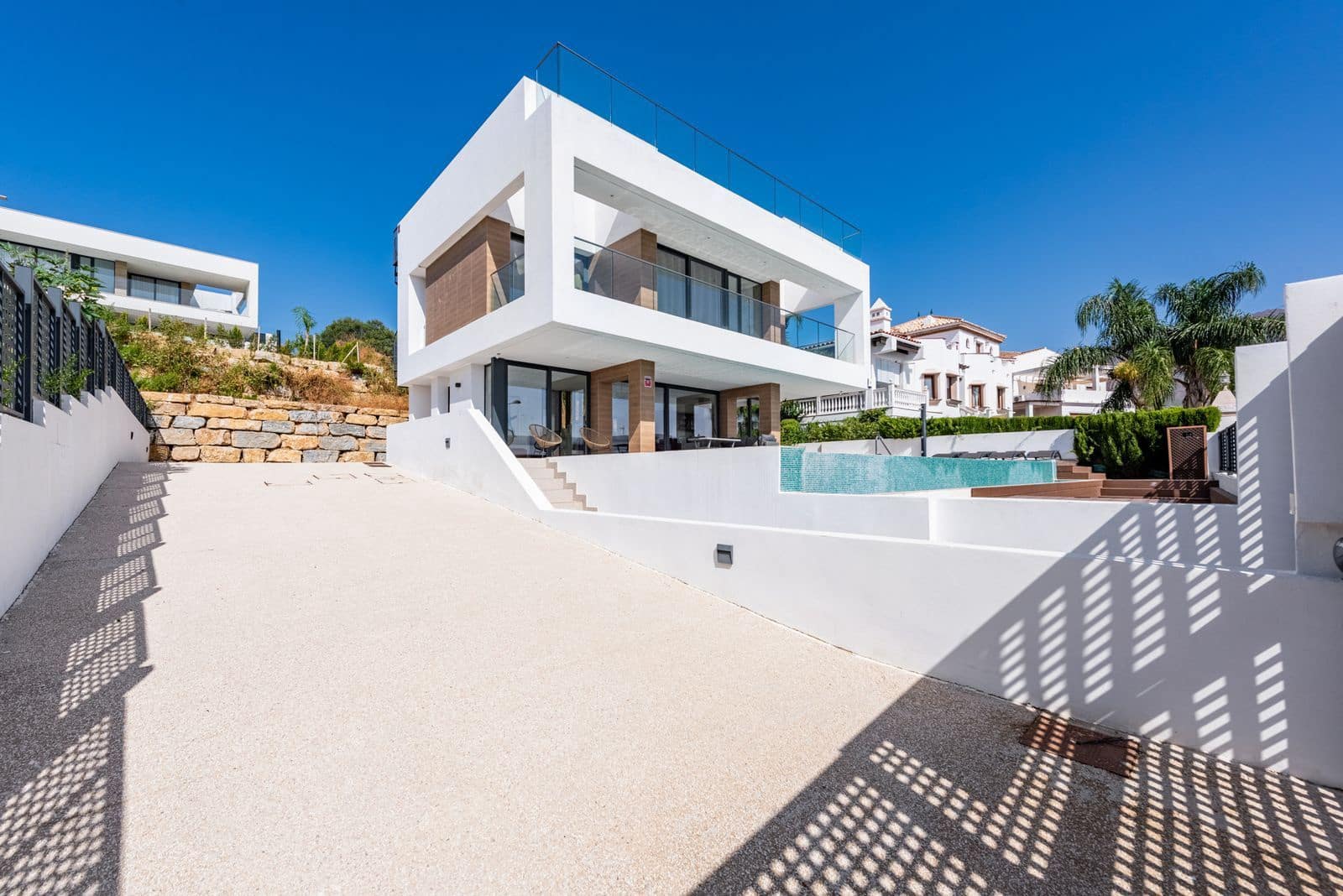 3 slaapkamer Villa te koop in Estepona met zwembad garage - € 1.400.000 (Ref: 9676277)
