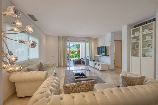 3 sovrum Lägenhet till salu i Estepona med pool garage - 1 200 000 € (Ref: 9676316)