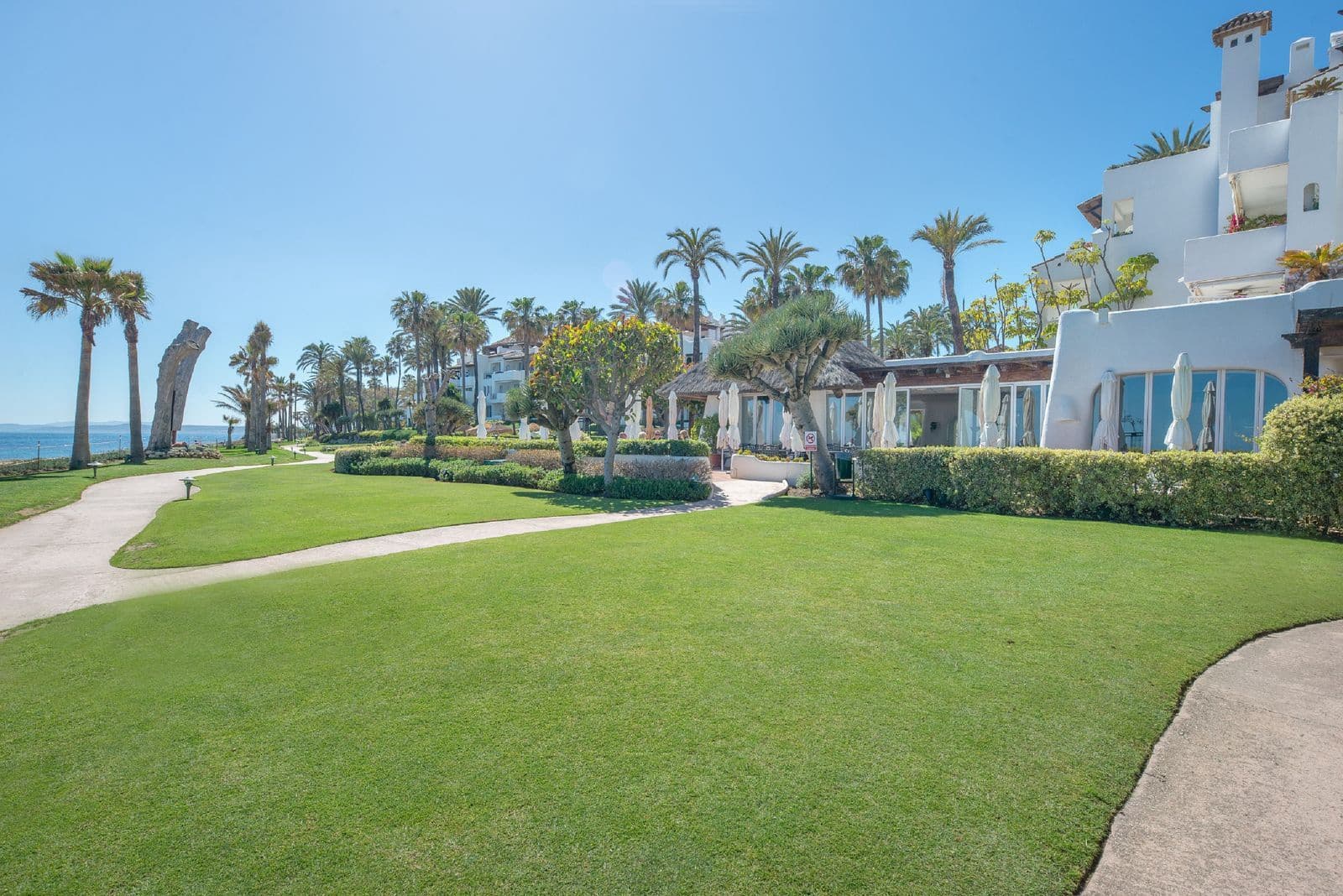 3 sovrum Lägenhet till salu i Estepona med pool garage - 1 200 000 € (Ref: 9676316)
