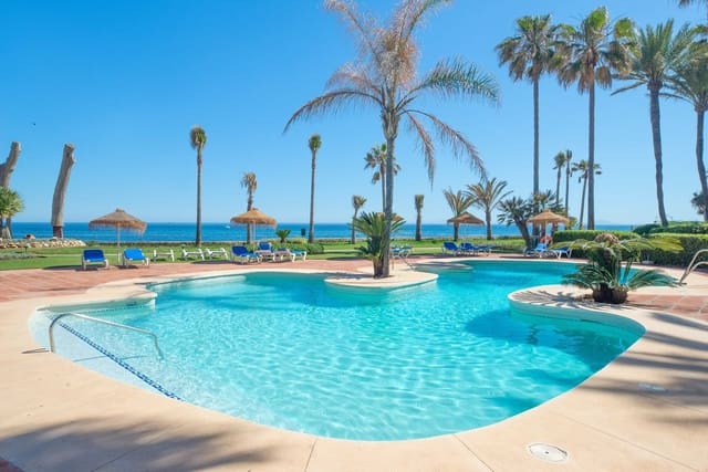 3 sovrum Lägenhet till salu i Estepona med pool garage - 1 200 000 € (Ref: 9676316)