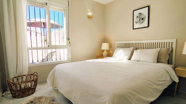 3 soveværelse Penthouse til salg i Nueva Andalucia, Marbella med swimmingpool garage - € 560.000 (Ref: 9676330)