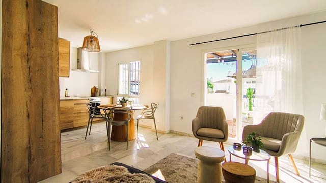 3 soveværelse Penthouse til salg i Nueva Andalucia, Marbella med swimmingpool garage - € 560.000 (Ref: 9676330)