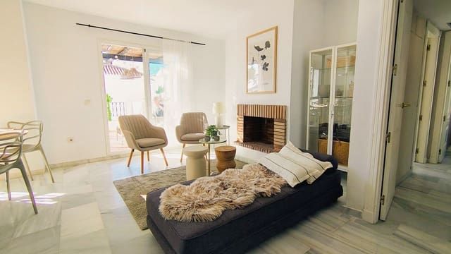 3 soveværelse Penthouse til salg i Nueva Andalucia, Marbella med swimmingpool garage - € 560.000 (Ref: 9676330)