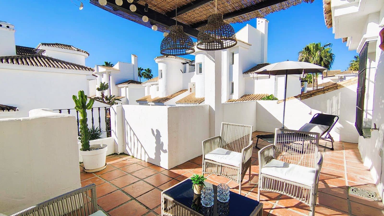 3 soveværelse Penthouse til salg i Nueva Andalucia med swimmingpool garage - € 560.000 (Ref: 9676330)