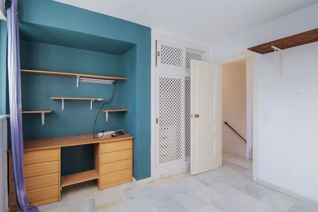 Ático de 2 habitaciones en Nueva Andalucia, Marbella en venta con piscina garaje - 525.000 € (Ref: 9697806)